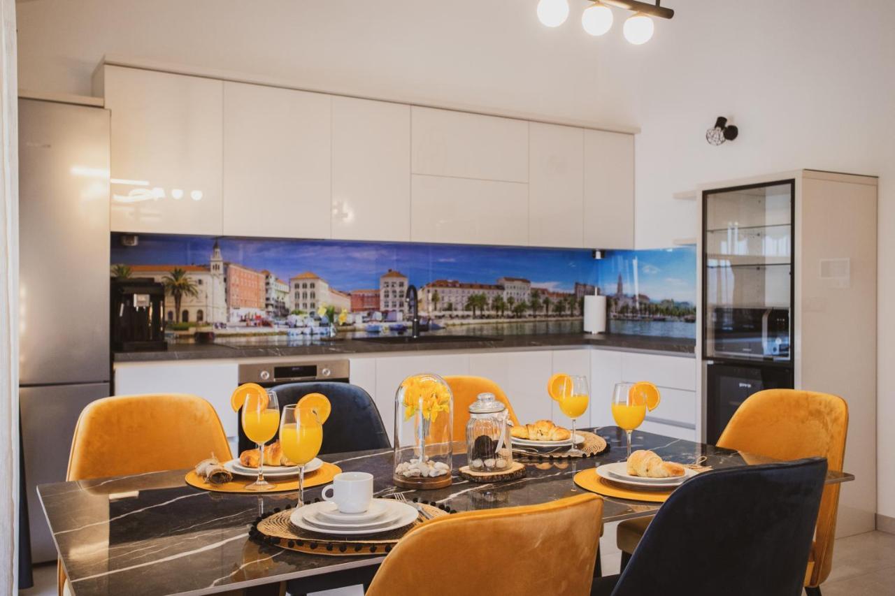 ドゥギ・ラット Luxury House Lucijaヴィラ エクステリア 写真